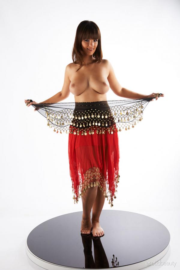 Topless Belly Dance